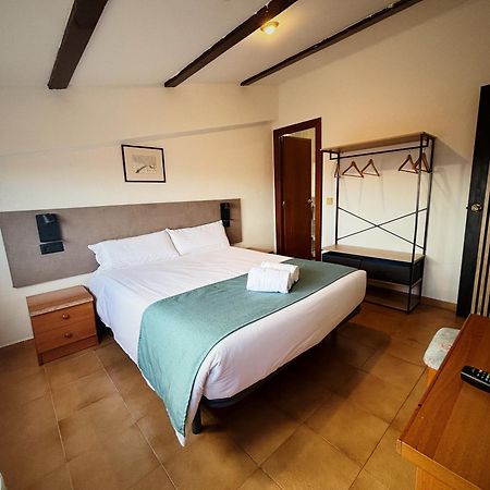 Hostal Legaz Funes Exterior photo