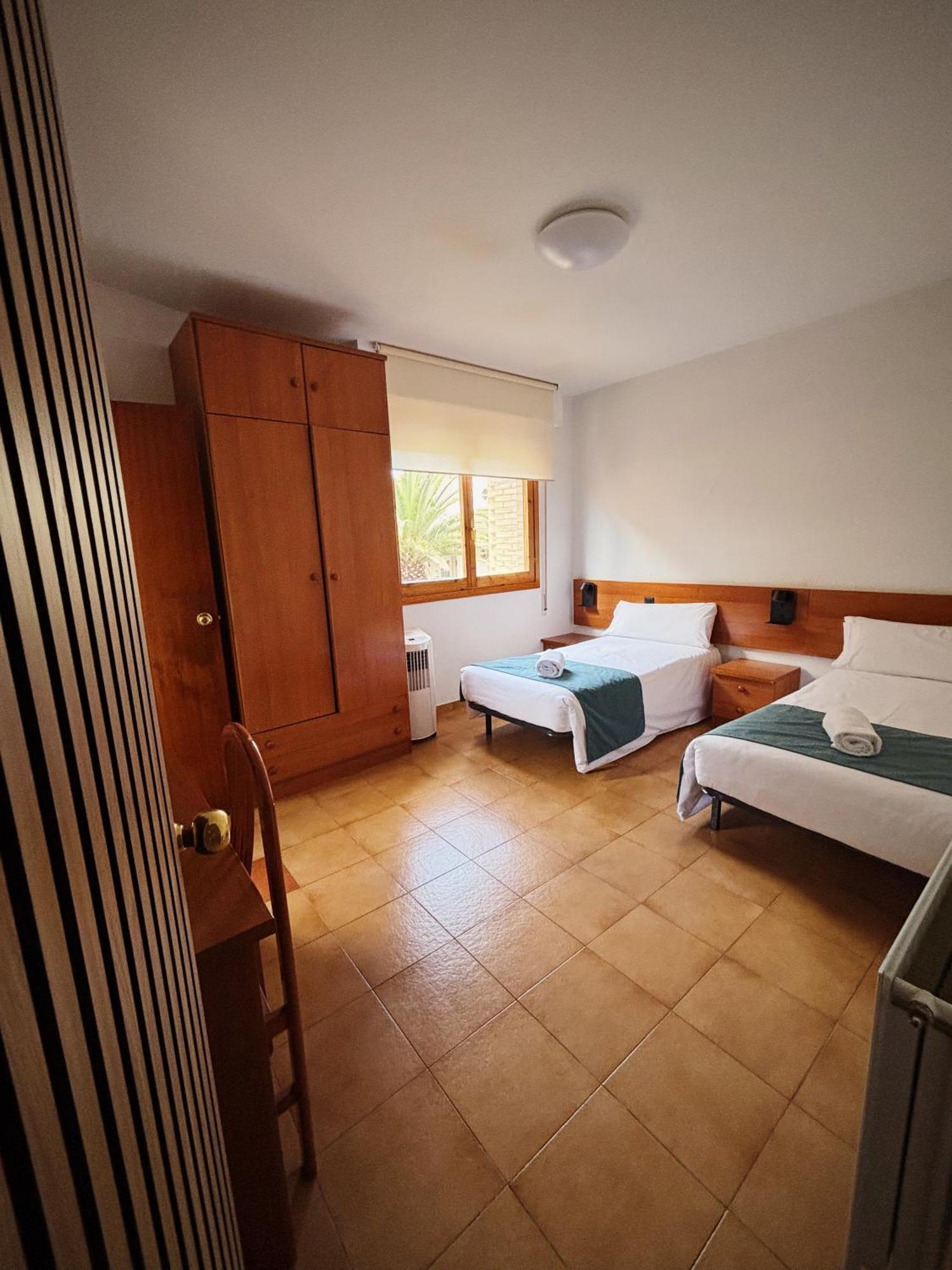 Hostal Legaz Funes Exterior photo
